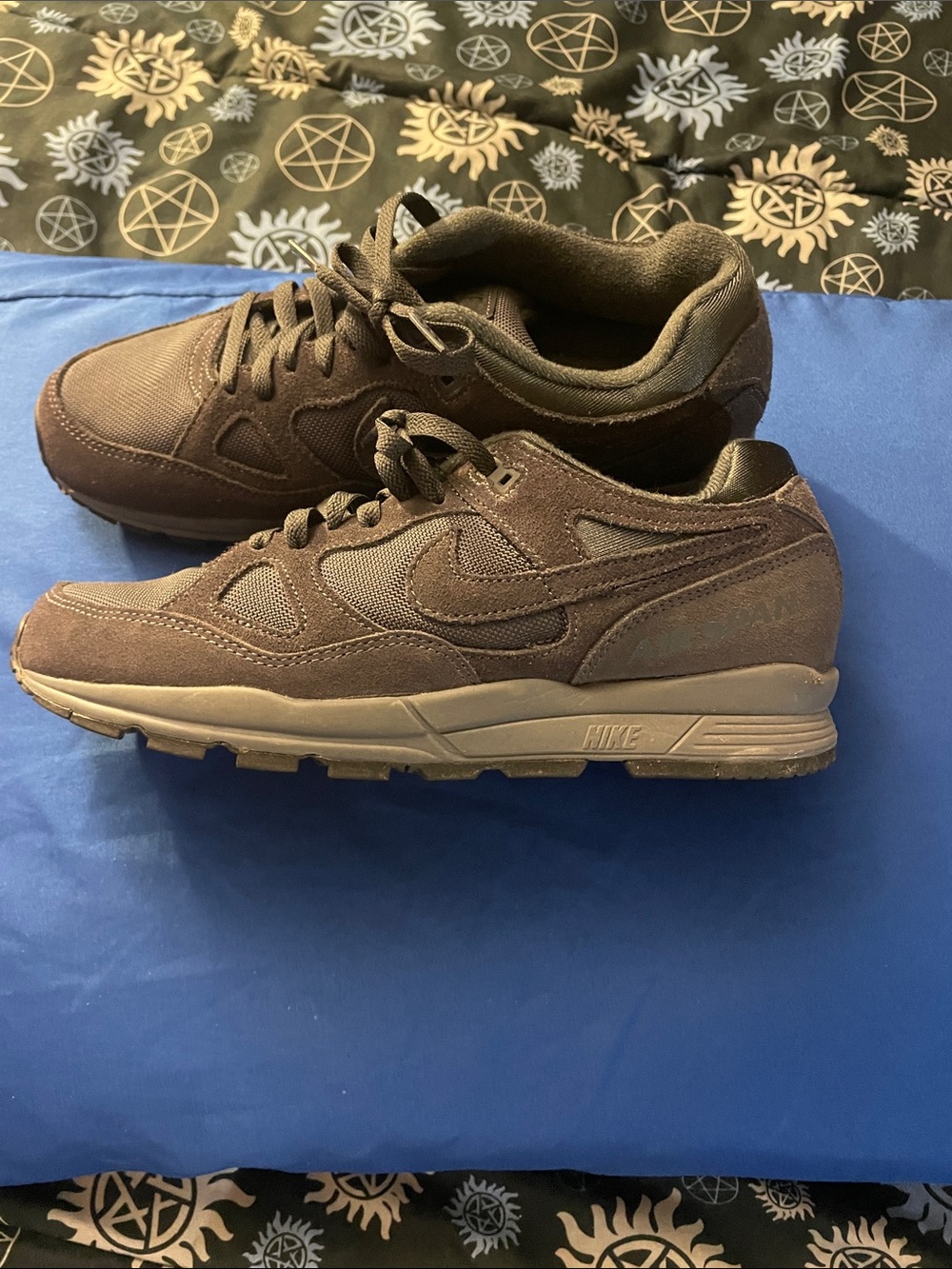 Nike Men's Grey Textile & Suede Sneakers